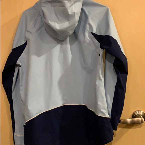 Vineyard Vines Performance Jacket - Picture 6 of 8